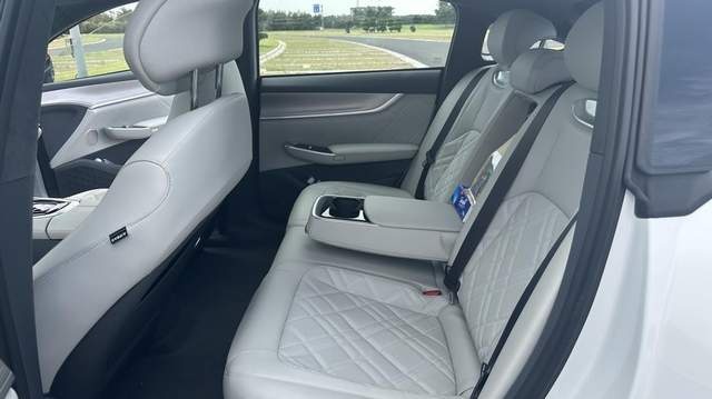 18万级数智新汽车！试驾长安启源A07