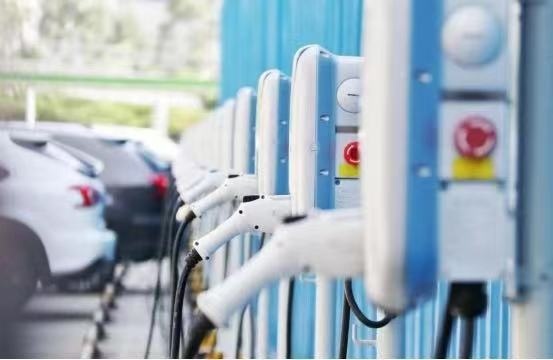 蓝绿牌“同权”或将落空，没有购税政策的油车是否值得入手？