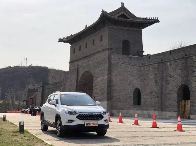 品质高德味重进步看得见 车镜试驾江淮瑞风S4