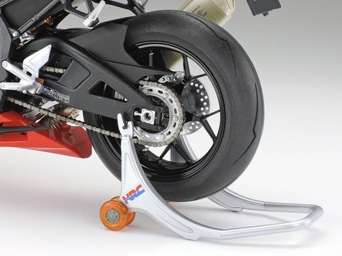 本田CBR1000RR-R，田宫1：12比例模型今年7月发售