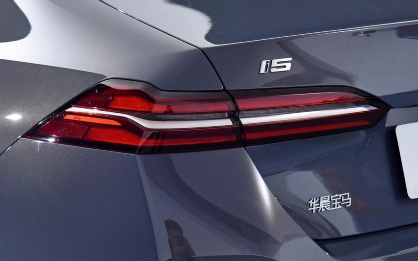 上市2个月，就卖了111辆新车！全新宝马i5为何销量如此低迷？