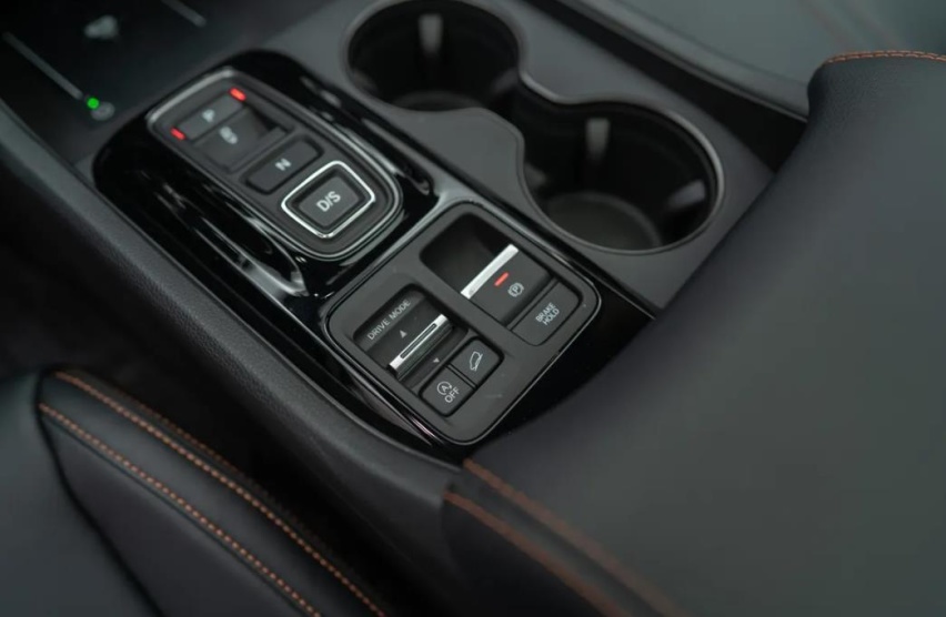 解读新本田飞行员7座SUV，搭3.5L V6发动机，竞争丰田汉兰达