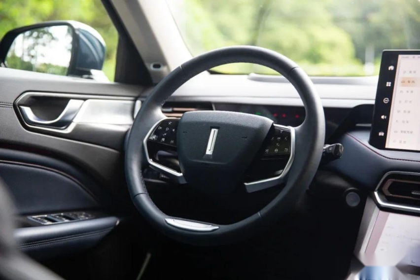 浅尝“加料”后的拿铁DHT-PHEV，油耗惊喜、细节让奶爸微笑