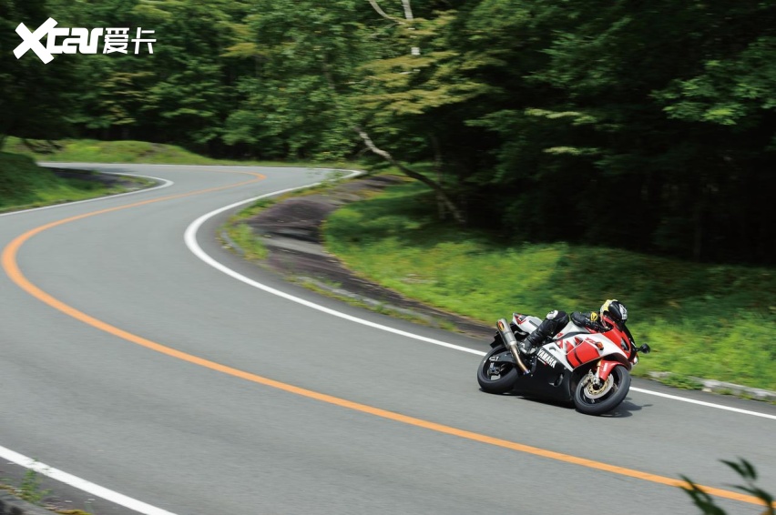 90年代终极赛道神器：雅马哈YZF-R7 OW-02