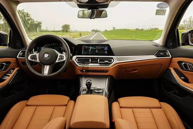 试驾全新BMW 3系：更舒适是事实，但绝非不运动