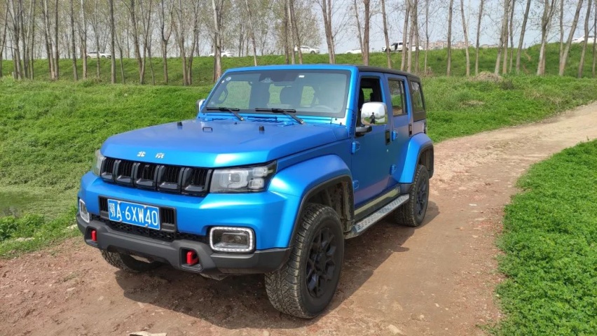 BJ40刀锋英雄柴油版春游踏青，轻松越野油耗还超低？