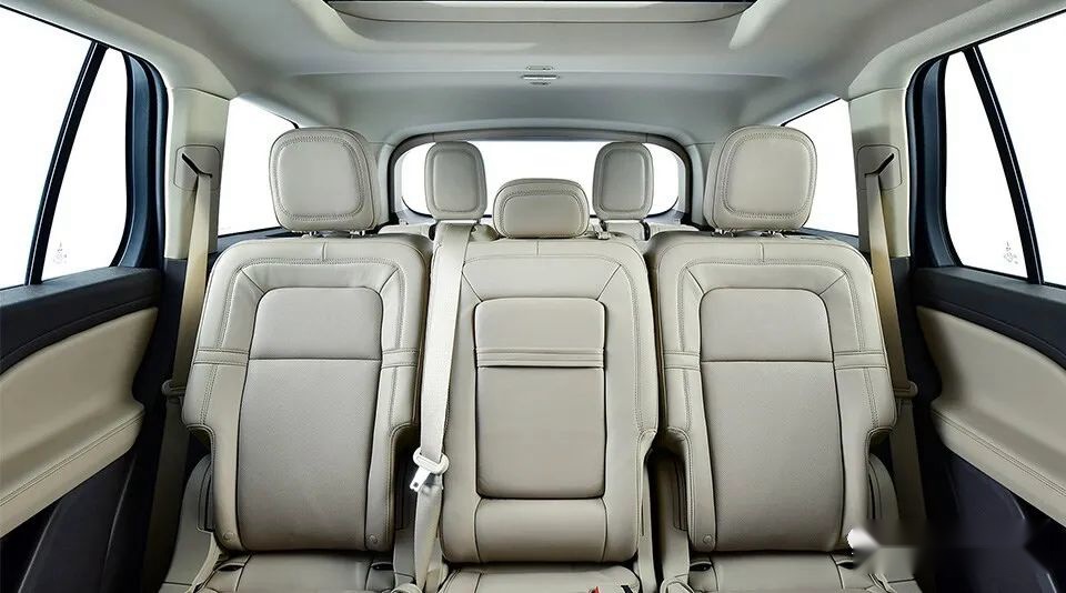 V6引擎配10AT，飞行家气势不输X5/Q7，7座有点鸡肋