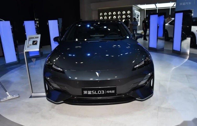 特斯拉Model 3地位不稳，因为出现终结者——深蓝SL03跑出电动新