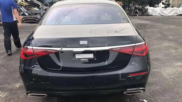全新奔驰S级将于9月2日正式上市 后排提供正面气囊