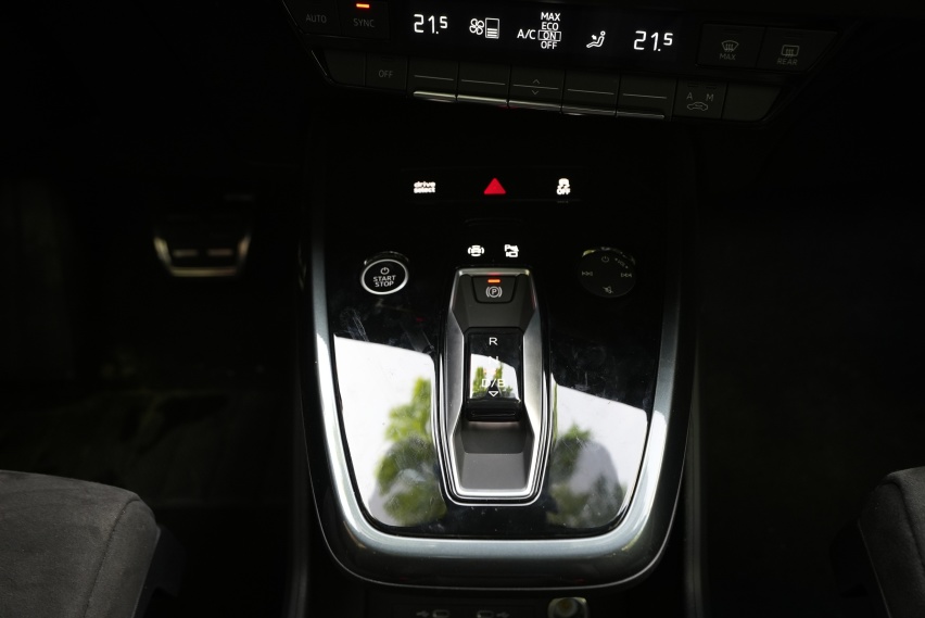 空间感十足 科技范儿！ 奥迪Q4 e-tron内饰解析