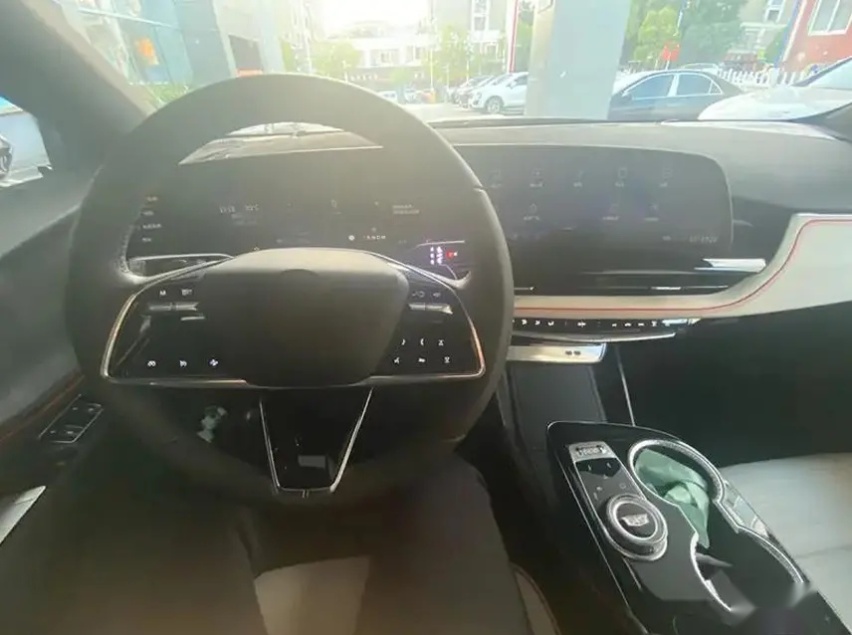 【e汽车】凯迪拉克GT4无伪实车曝光