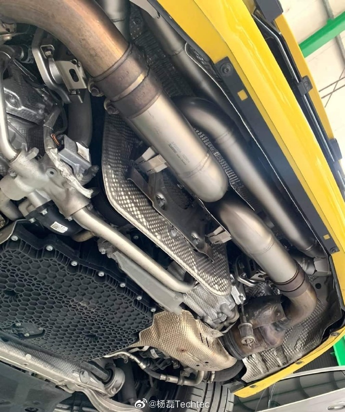 保时捷911 Carrera S改装天蝎Akrapovic钛合金排气