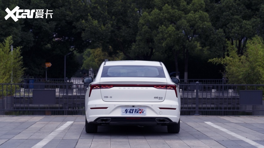 10万级轿跑,1.5t/2.0t动力,奔腾b70三代进化更年轻!