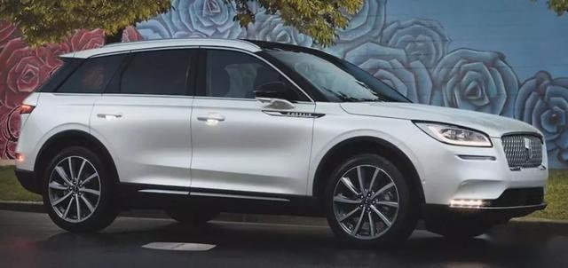 30万选SUV，空间大+配置够实用，林肯冒险家比宝马X1更值