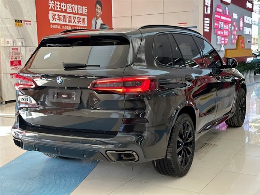 4S店销售：降价带火宝马X5，成豪华极致性价比之选，2.0T版卖得好