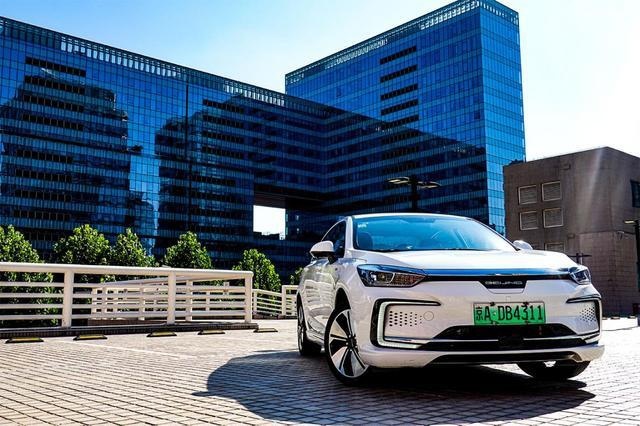 通勤无压力还能带全家出游，试驾BEIJING-EU7