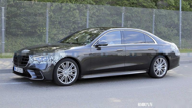 2021-mercedes-s-class-front-quarter-angle.jpg