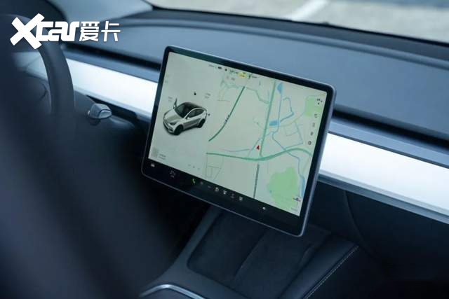 年轻人的“大号玩具车” 春节试驾 Model Y P