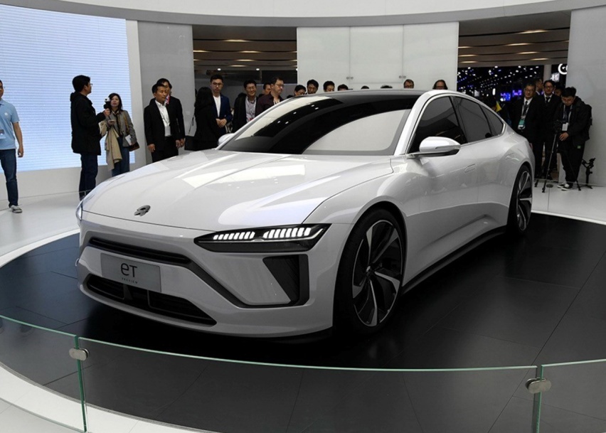 用双电机驱动、碳纤维电池包进行炮制，新国产电动续航510km