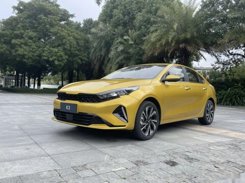 试驾新起亚K3，紧凑型家用轿车新“卷王”？