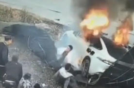 东风奕派eπ007被曝碰撞后起火，官方回应了，原来事发已一年！