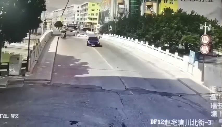《狂飙》特斯拉 温州事故闪转翻腾 怎么刹车灯不亮？