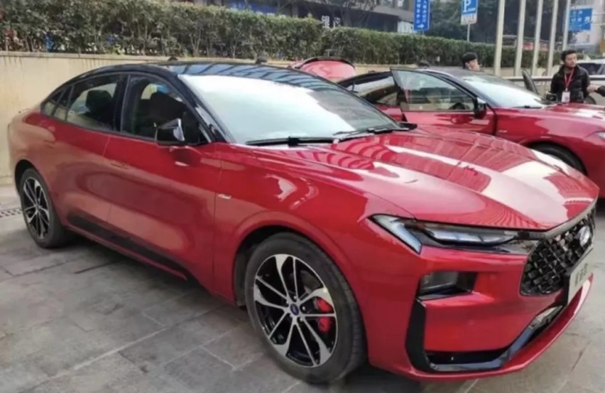 全新保时捷Panamera谍照曝光;特斯拉推出Model 3电动尾门升