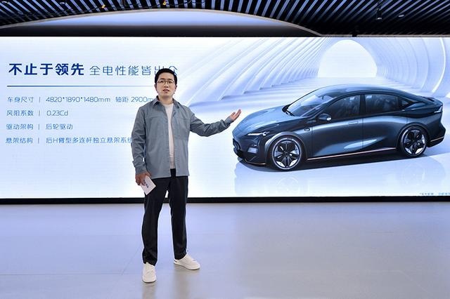 特斯拉车主眼中的长安深蓝：这才是传统车企的真正反击
