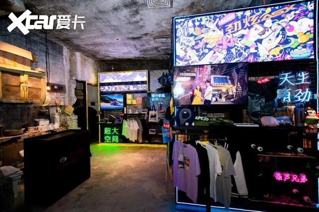 在超级文和友这场跨界潮玩，我感受到广汽三菱强势的“营销反击”