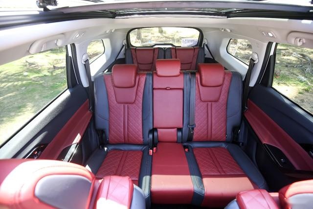 8.99万的7座中型SUV，起步配1.8T引擎，整车质保8年