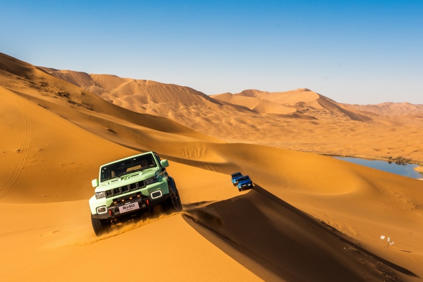 成功登顶必鲁图沙峰 BJ40刀锋英雄柴油版再战奇迹