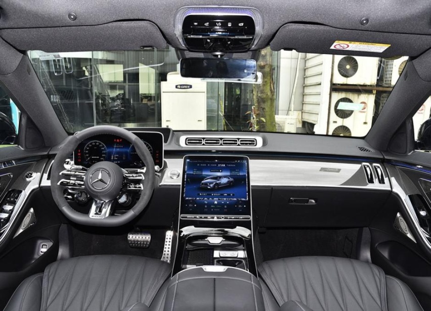 全新梅赛德斯AMG S 63，极致性能与奢华的完美融合