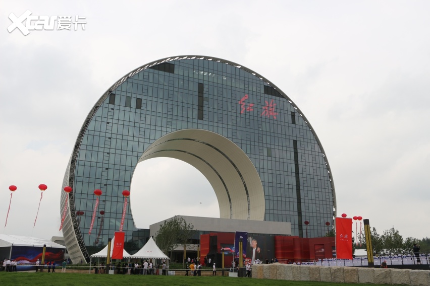 红旗漫卷理想飞扬长春一汽再启新程成为中国汽车产业的脊梁