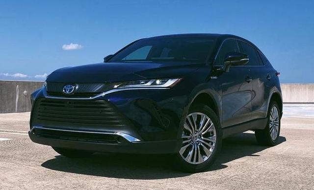 全新丰田威飒海外实拍图曝光 基于RAV4底盘打造