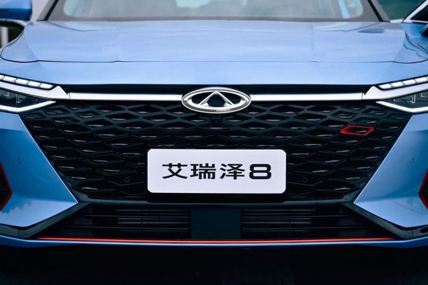 10万出头买紧凑家轿，年轻人统统都要，艾瑞泽8怎么样？