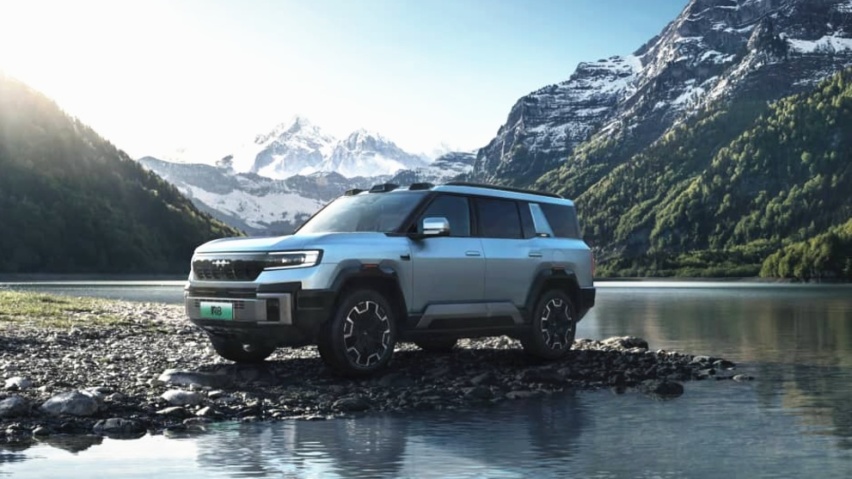 比亚迪旗舰大型SUV「方程豹豹8」2.0 PHEV输出748匹马 挑战
