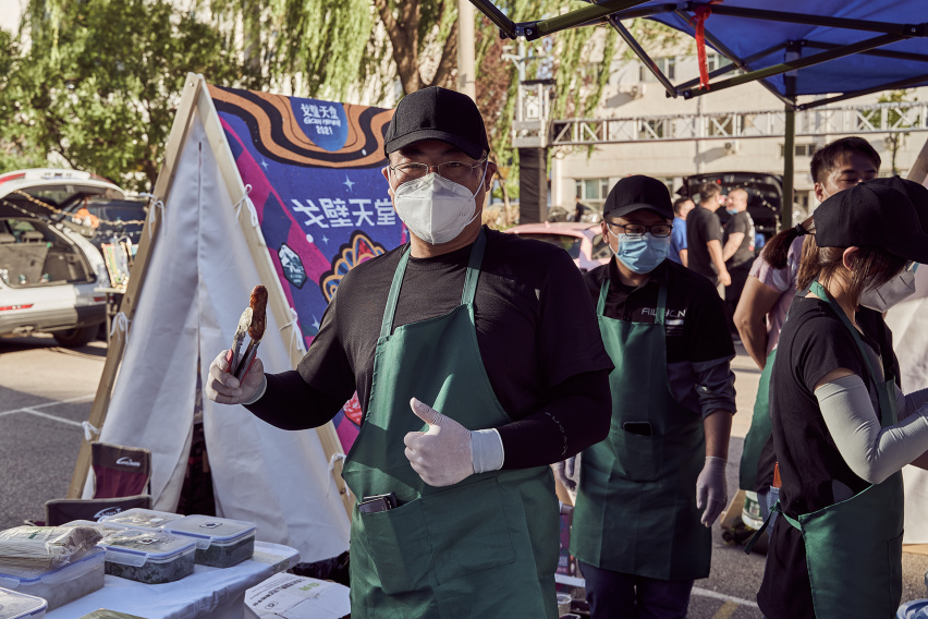 趣野汽车后备箱夜市集会 俊男靓女改装车聚集地