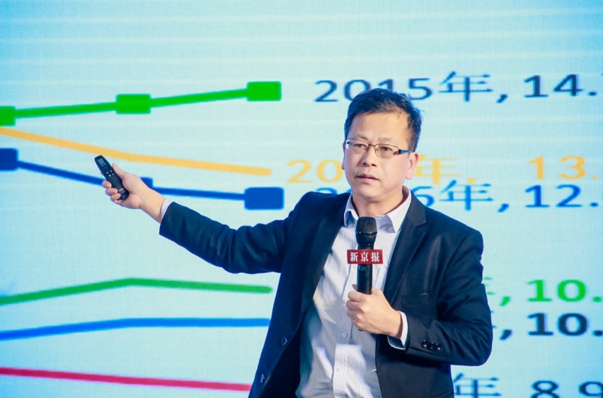 为减缓燃油车压力，崔东树建议购置税减征政策阶梯式退出