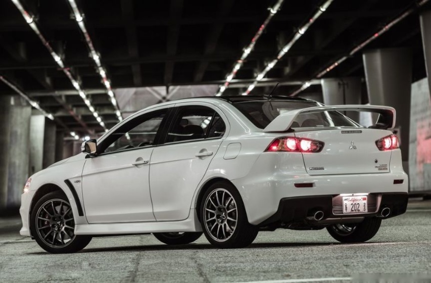 全新斯巴鲁WRX STI搭载405匹2.4T引擎
