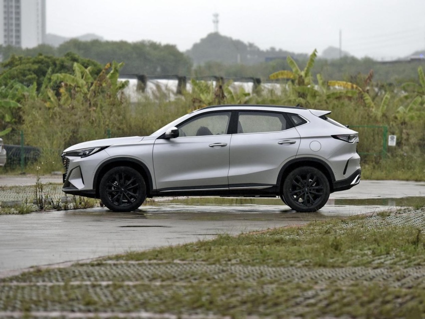 10万级国产SUV，森海级静谧+八核车机芯片，比大众、丰田还卷