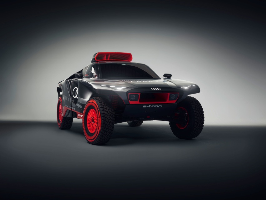 奥迪测试增程式电动赛车RS Q e-tron，欲用其征战2022达喀尔