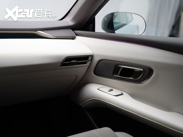 法拉利同源磁流变悬架！深蓝L06，年轻人的Dream Car？
