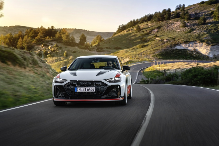 终极性能“瓦罐”，全新奥迪RS 6 Avant GT首秀登场