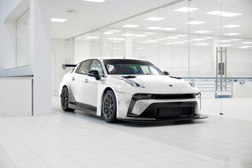 依旧是夺冠热门 全新领克03 TCR赛车亮相 14.8万欧元起售