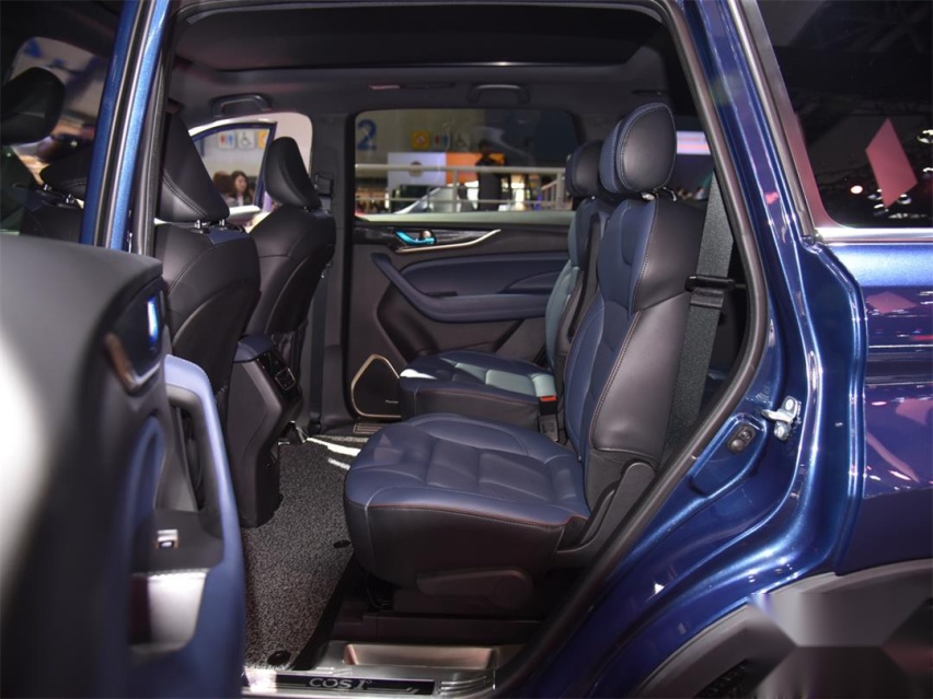 8万多买轴距2米8的中型SUV，这些车都是实力越级的狠货