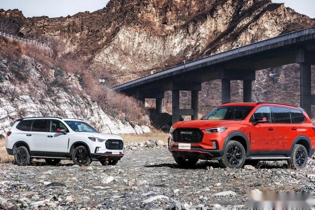 尺寸胜过普拉多的硬派SUV，17.98万起售，配2.0T+8AT还有柴油可选