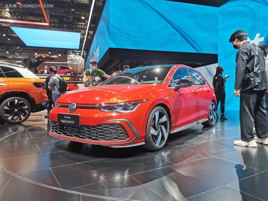 对门级小钢炮的对战 高尔夫GTI VS 领克02Hatchback