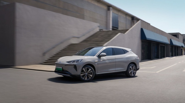 接棒特斯拉Model Y？全新腾势N7上市，四款车型哪款更值得入手？