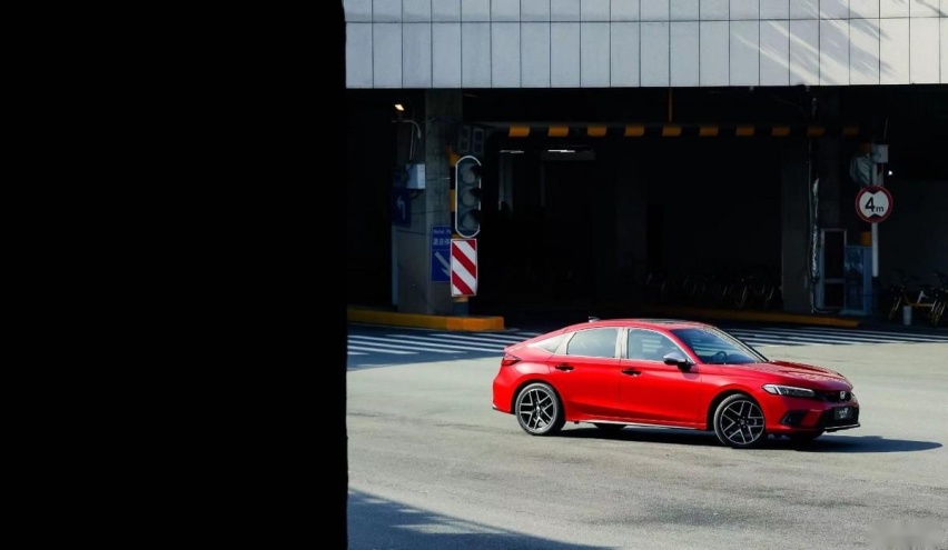 第十一代思域Hatchback实车曝光，新增混动版本，造型更帅气