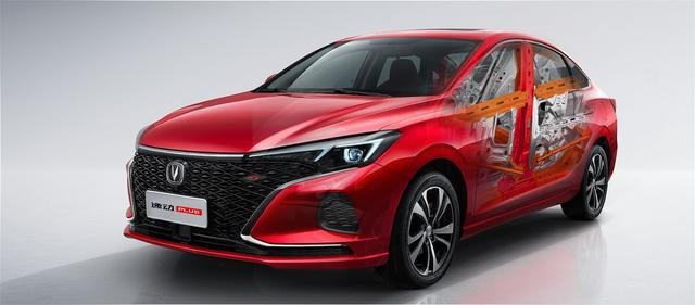 “硬汉”体质撞出来！逸动PLUS首次安全碰撞直播结果如何？